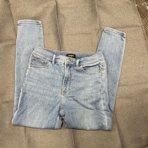 Express skinny, high rise, medium wash, super soft ladies size 8 jeans